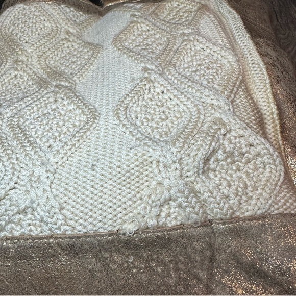 TORY BURCH Tote Bag Cable Knit METALLIC GOLD TRIM Wool Silk Lining Horse READ! - Picture 4 of 16